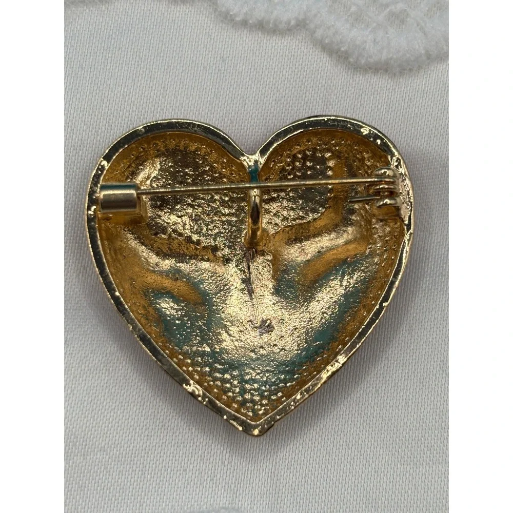 NEW Heart Hands Enamel Pin Brooch Pendent Red Gold Tone Love Friends Gift